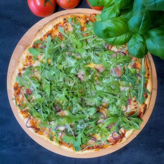 32. Pizza Rukola 50cm