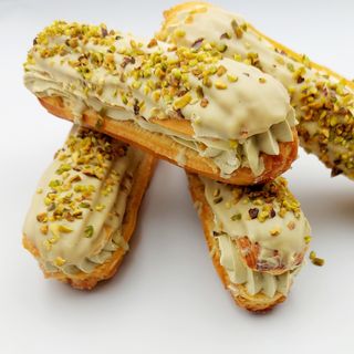 Ekler z pistacjami