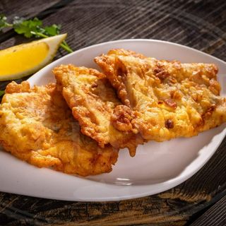 Dorsz w zestawie z surówką