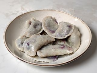 Pierogi z jagodami