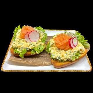 Tost z pastą jajeczną