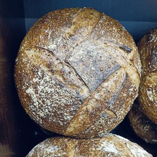 Chleb pszenno żytni z przyprawą Dukkah