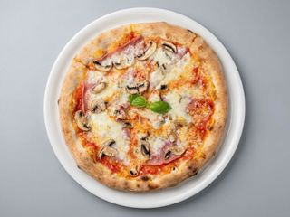 Pizza Prosciutto e funghi