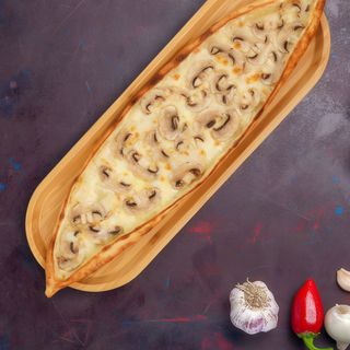 Mantarlı Kaşarlı Pide