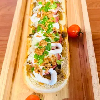 Zapiekanka z salami