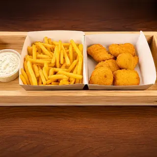 Giga Nuggetsy z kurczaka 6 sztuk zestaw z frytkami i sosem