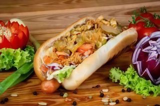 Hot dog z warzywami