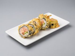 Tempura Roll - Futomak łosoś, cała rolka w tempurze