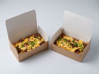 FRYTKI Z SOSEM SEROWYM