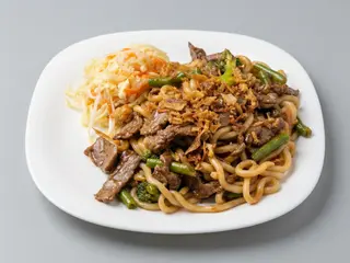 Makaron udon z warzywami