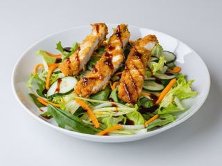 Sałatka Honey Chicken