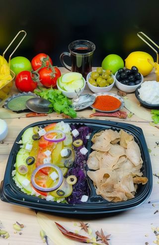 Baranina z sałatką duże