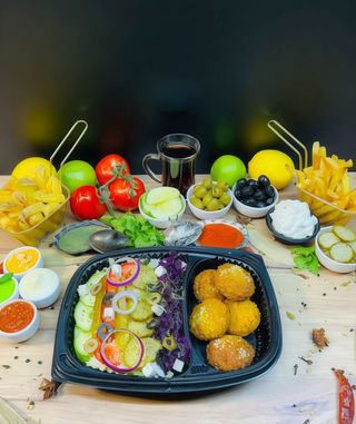 Falafel z Sałatką duży