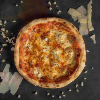 QUATTRO FORMAGGI - 38cm