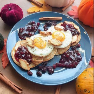 Pancakes (4 szt.) Góralskie + kawa/herbata