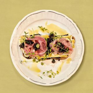 CROSTONE CAMEMBERT, CRUDO E FICHI