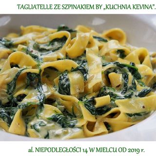 TAGLIATELLE ZE SZPINAKIEM I RYDZAMI