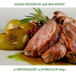 UDKO PIECZONE Z KACZKI Z ANANASEM I ŻUROWINĄ / ZIEMNIAKI / COLESLAW