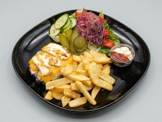 Foo Fighters (burger na talerzu) 180g