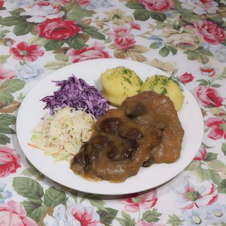 Bitki w sosie grzybowym