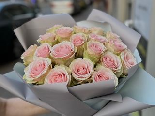 15 róż ekwadorskich różowych