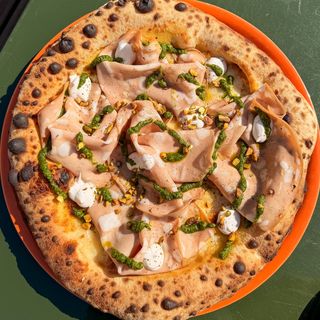 HIT! Picca sezonowa z czosnkiem niedźwiedzim!