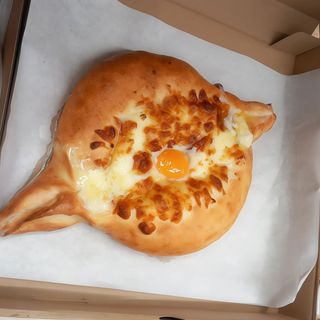 acharuli khachapuri Adżarskie chaczapuri