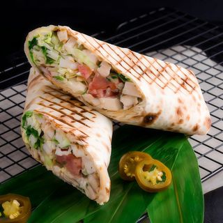 Klasyczna z kiszonym ogórkiem