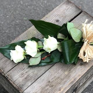 Bukiet z 3 białych róż 