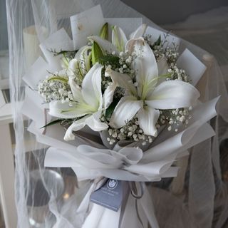 Bukiet Białych Lili