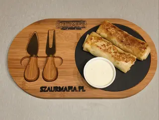 Naleśnik smażony z łososiem i serkiem śmietankowym