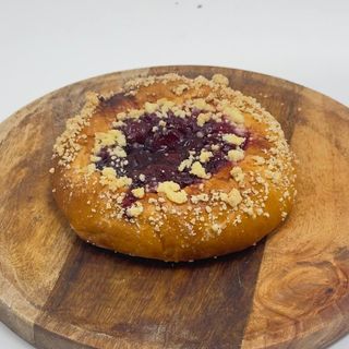 Drożdżówka z wiśniami