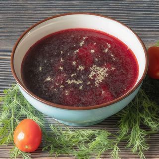 Barszcz z uszkami z pieczarkami