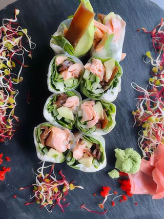 Green sake z łososiem 6szt.