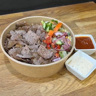 Kebab box z surówkami