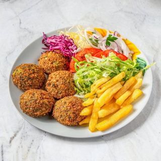 Talerz falafel