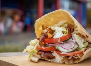 Kebab standard z serem feta