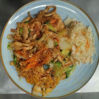 Makaron tajski z golonką