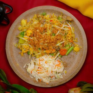 Ryż Smażony z Wołowiną i Warzywami