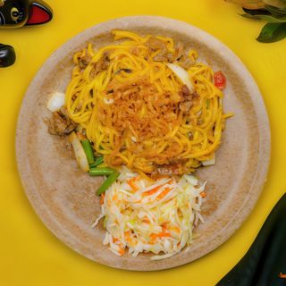 Makaron Smażony z Wołowiną i Warzywami