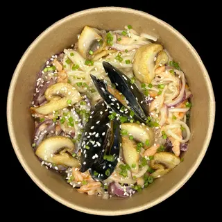 Udon z łososiem