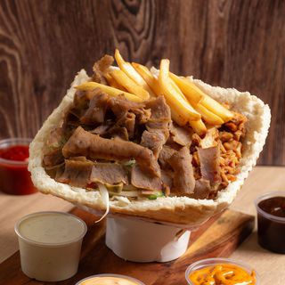 Kebab w Bułce Amerykański Mega