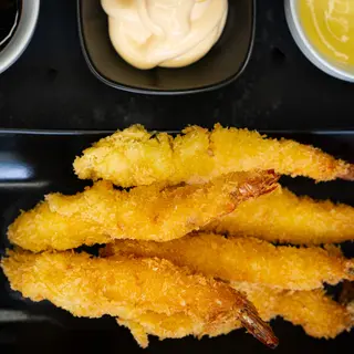 KREWETKA W TEMPURZE + FRYTKI