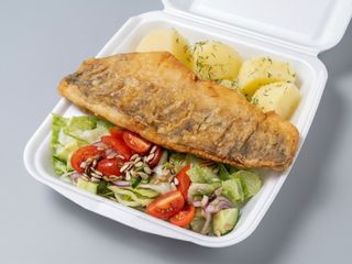 Sandacz z frytkami