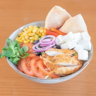 Z kurczakiem i serem sałatkowym 400g