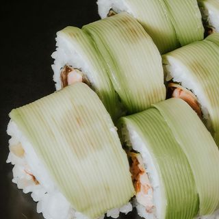 -Owijane awokado/pieczony łosoś/serek/warzywa 