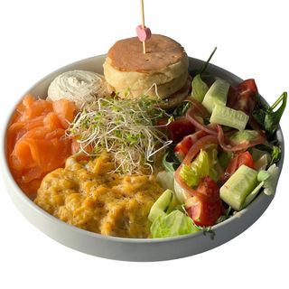 Śniadanie Mom's Cake Łosoś