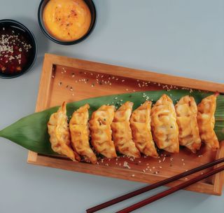 Pierożki gyoza z kurczakiem 8szt