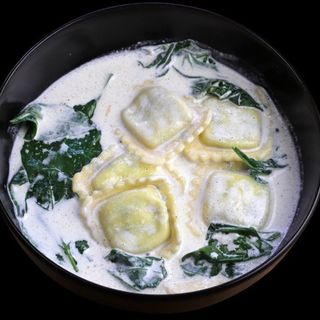 Ravioli ze szpinakiem i ricottą
