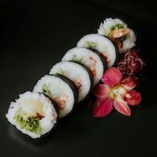 Futomaki grillowany łosoś z krewetką